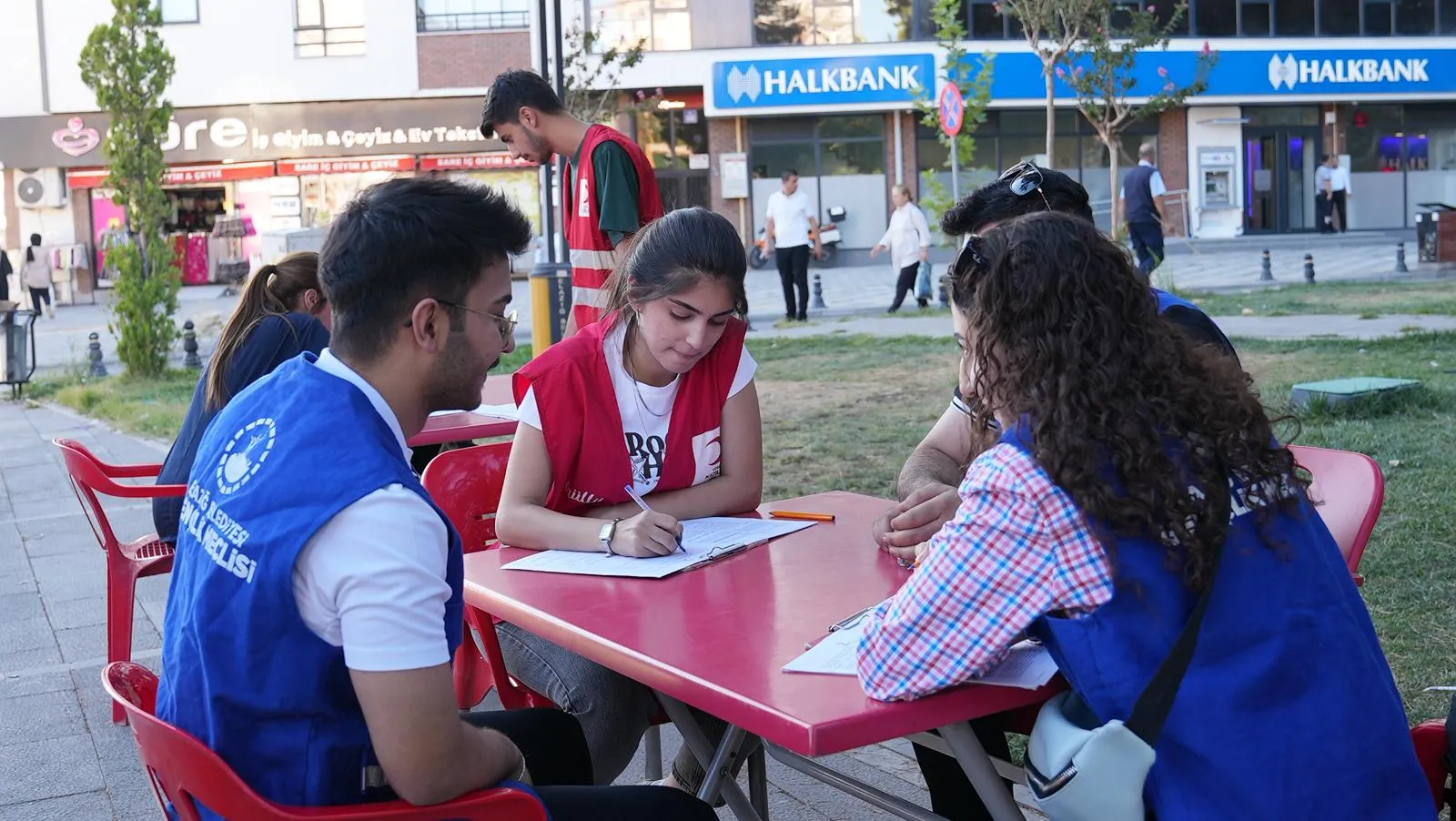 Elazığ Belediyesi Gençlik Meclisi Tarafından Kan Bağışı Desteği